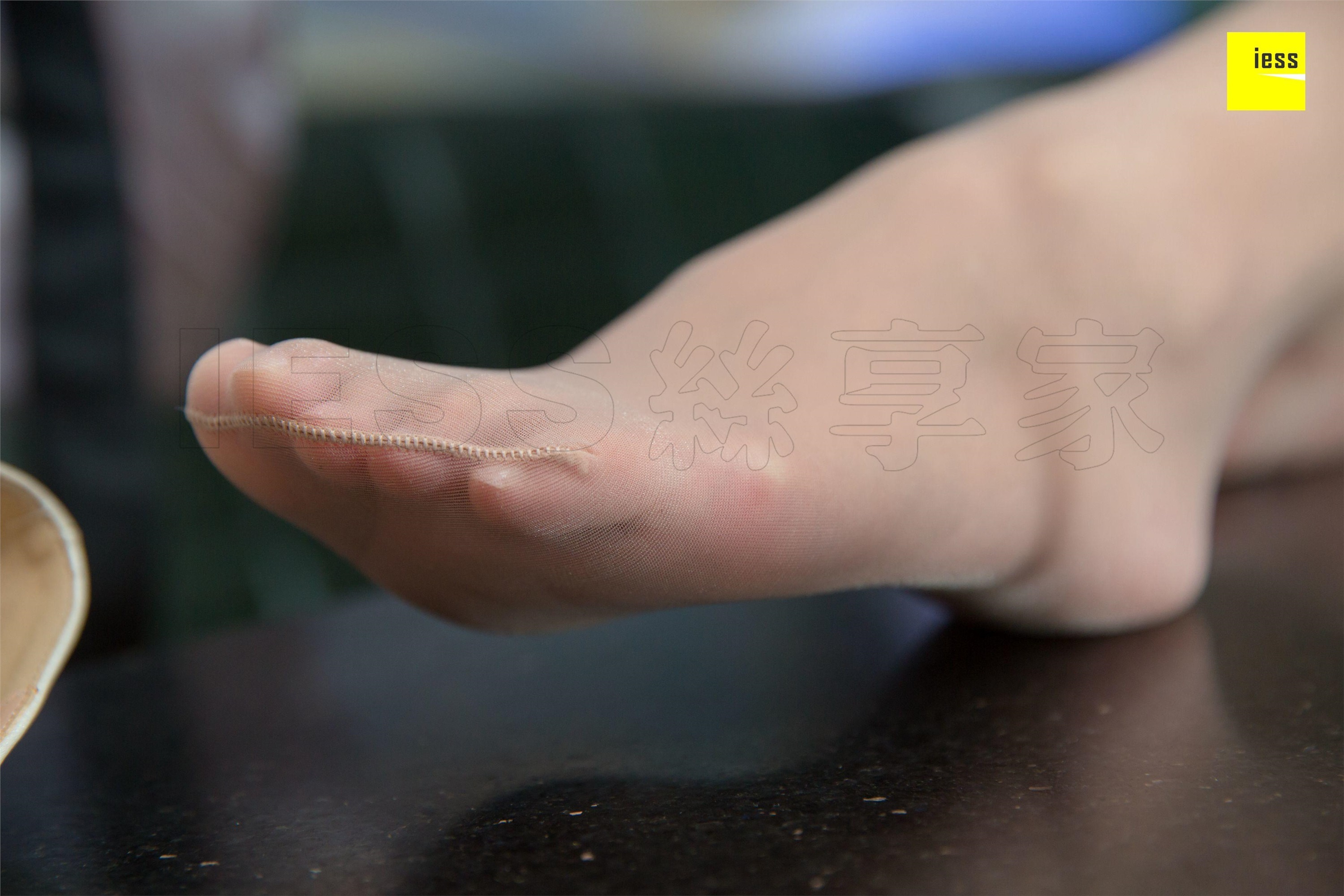 IESS异思趣向  2018.08.22《魔鬼周三》特刊32期：秋秋 摄影师约我去KTV